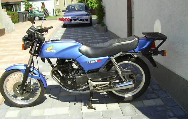 Honda CB 250 RS