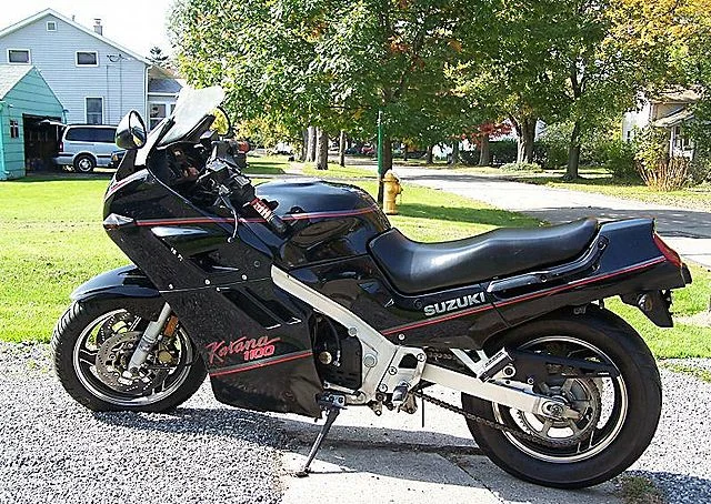 Suzuki GSX 1100 F