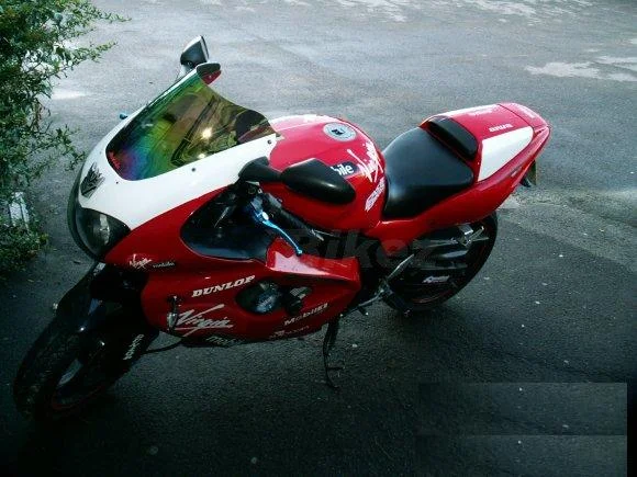 Titan YZF 1000 R Thunder Ace
