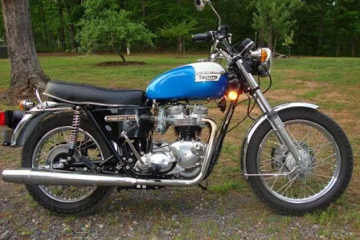 Triumph Trident 750 (reduced effect #2)