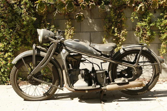 BMW R2 Series 4