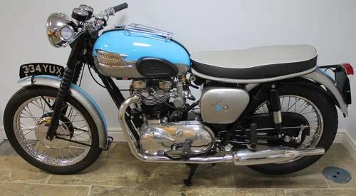Triumph T120 R Bonneville
