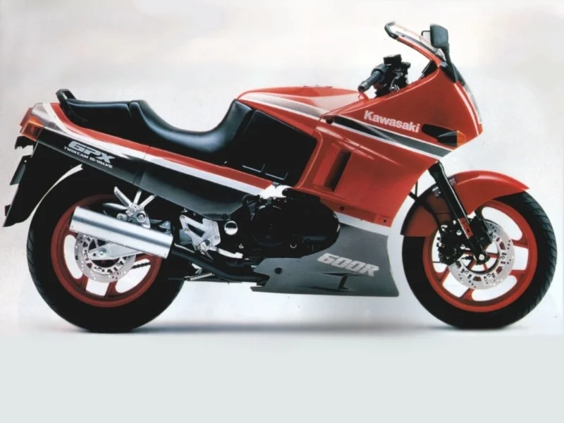 Kawasaki GPX 600 R (reduced effect #2)