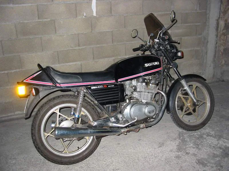Suzuki GSX 400