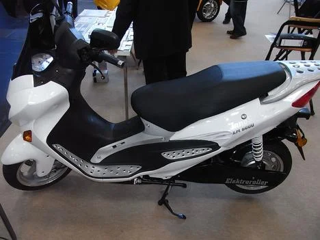 Innoscooter Elektroroller EM 2010
