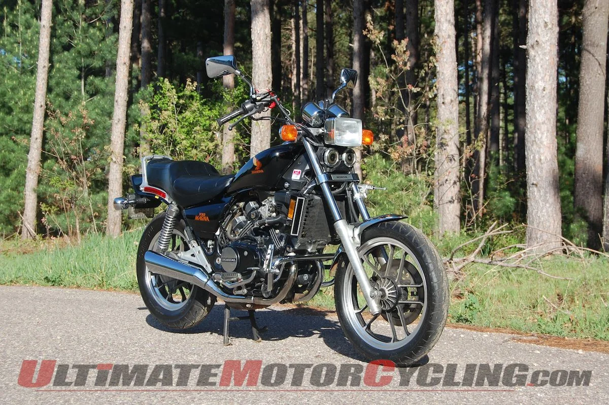Honda V30 Magna