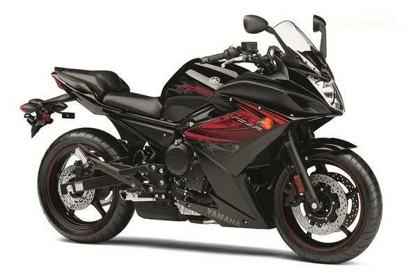 Yamaha FZ6R