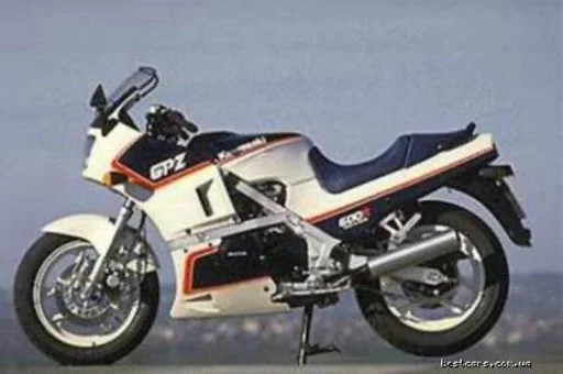 Kawasaki GPX 600 R (reduced effect #2)