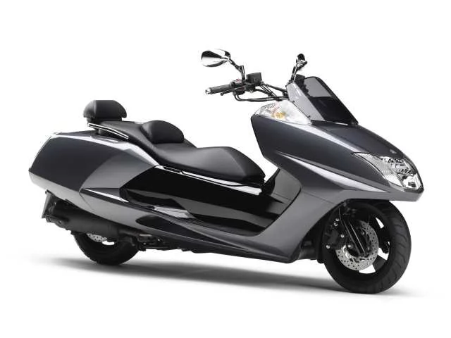 Yamaha Maxam