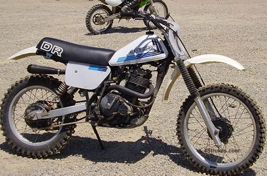 Suzuki DR 500 S