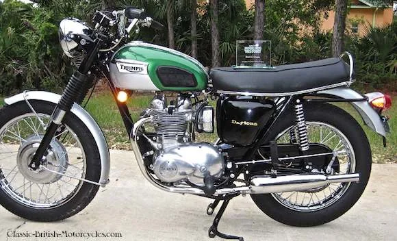 Triumph Daytona 500