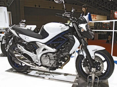 Suzuki Gladius 400