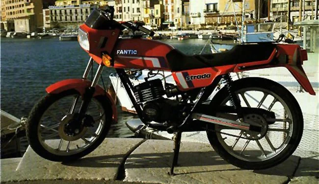 Fantic 125 Strada