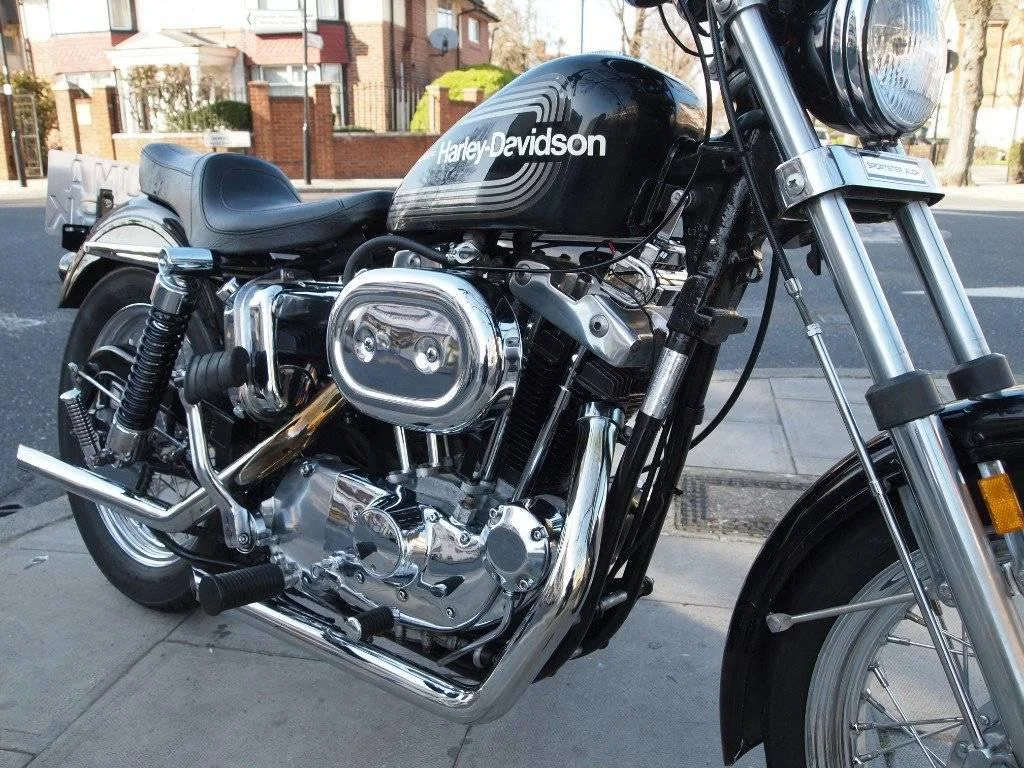 Harley-Davidson XL 883 C Sportster Custom