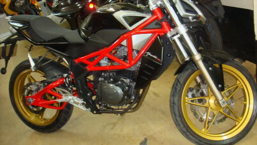 Megelli Naked Streetbike 125S