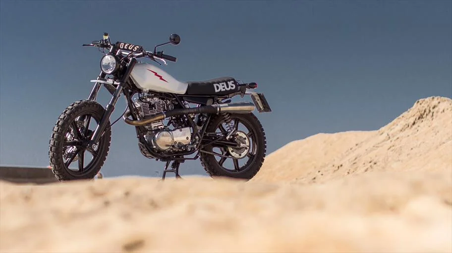 Yamaha SR400 Lightening by Deus