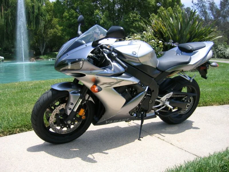 Yamaha YZF-R1