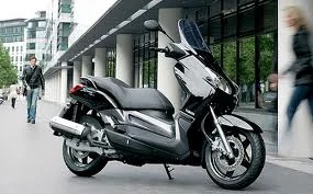 Yamaha X-MAX 125