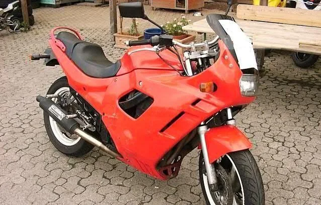 Suzuki GSX 600 F