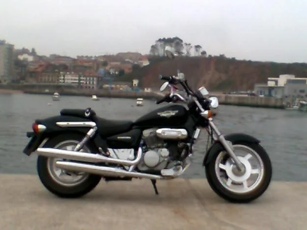 Hyosung Aquila 125