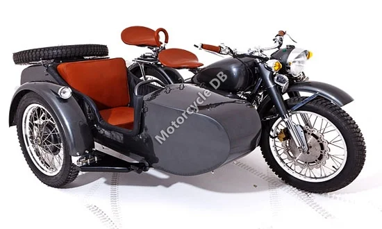 Chang-Jiang 750 FY (with sidecar)