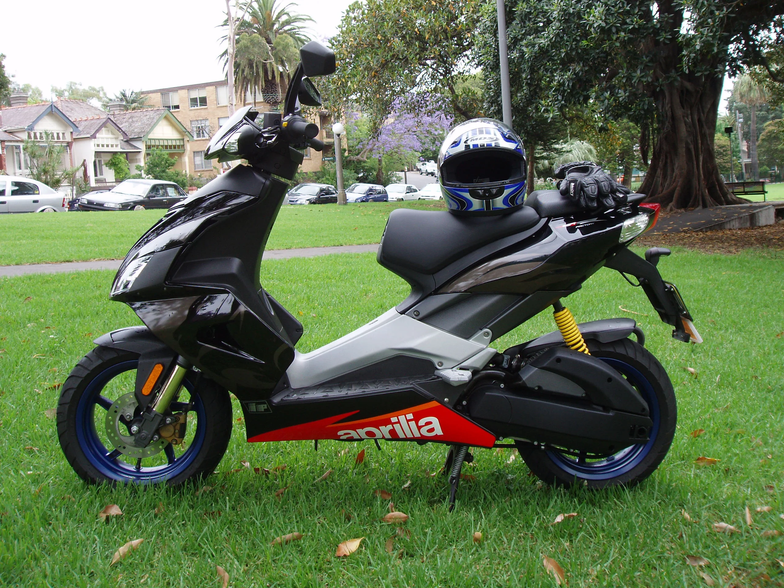 Aprilia SR 50 R Factory