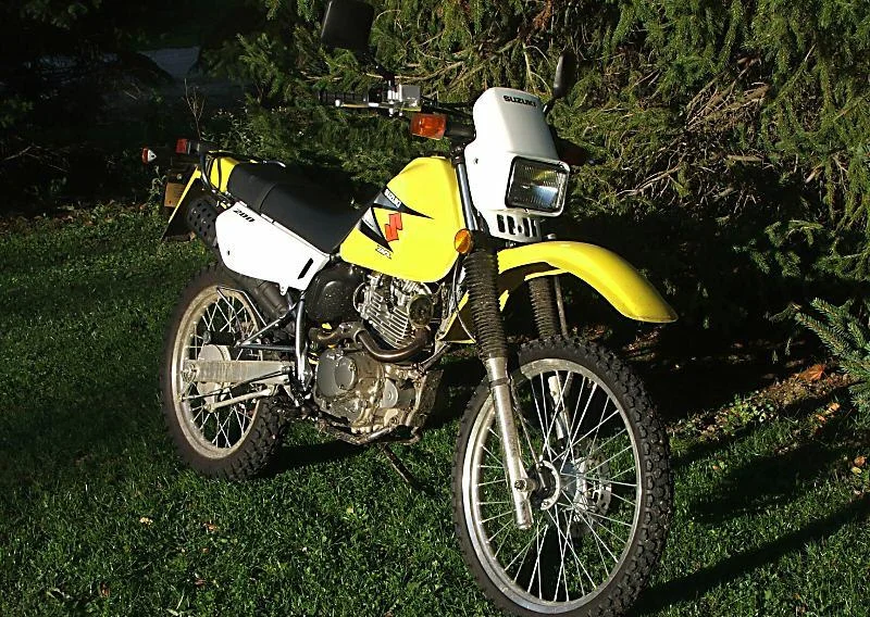 Suzuki DR 200 SE
