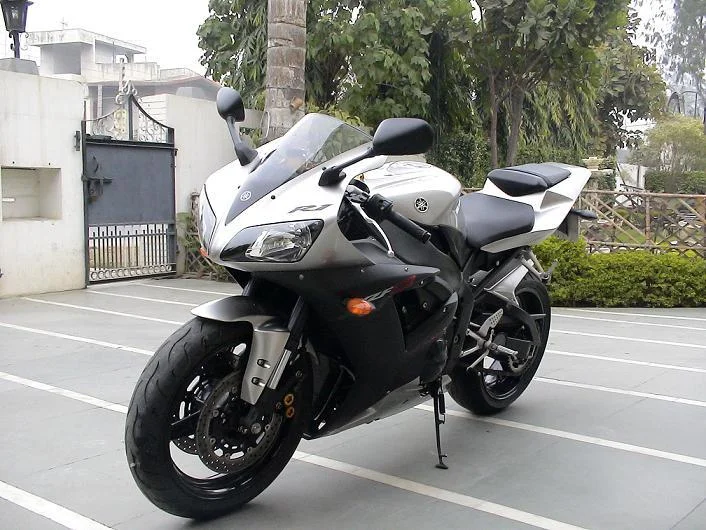 Yamaha YZF-R1