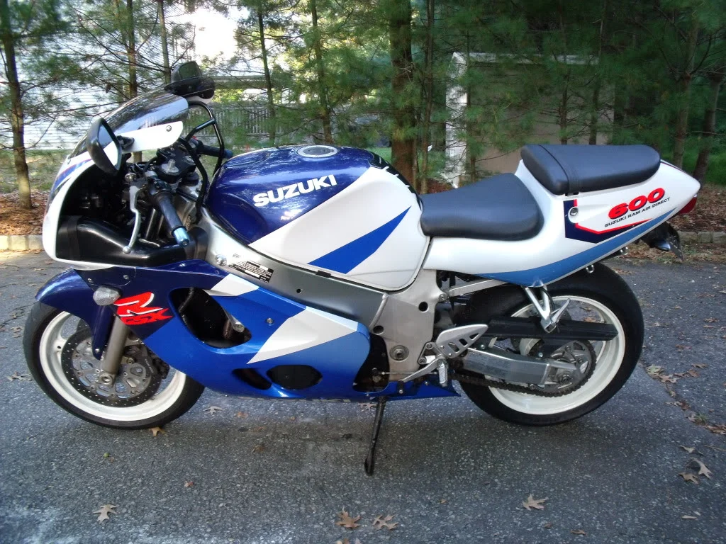 Suzuki GSX 600 FS