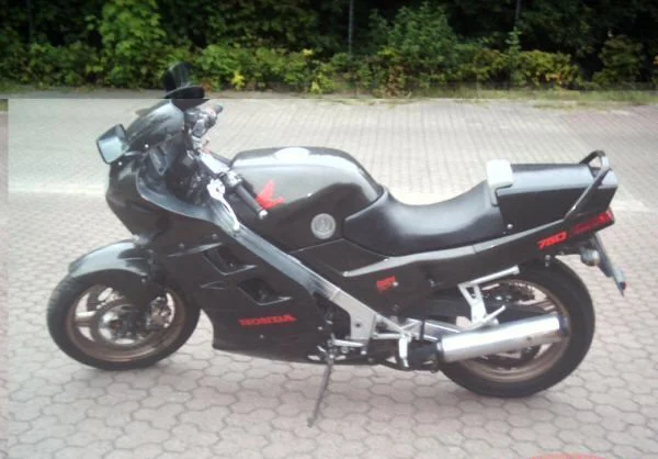 Honda VFR 750 F