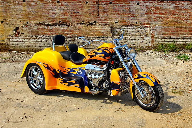 Boss HossCoupe Trike 