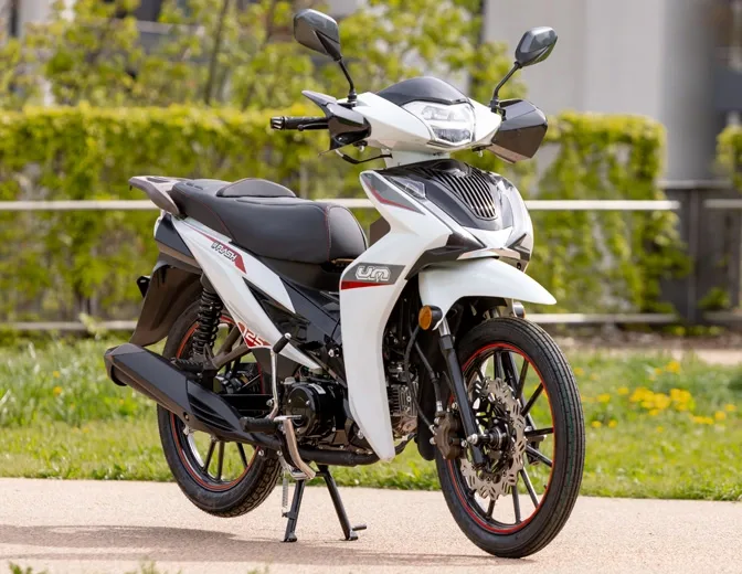 UM 125 