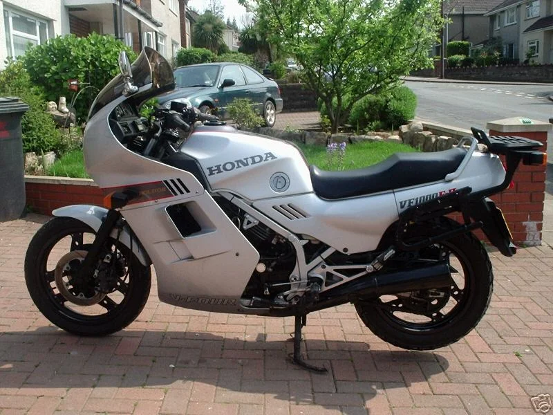 Honda VF 1000 F 2