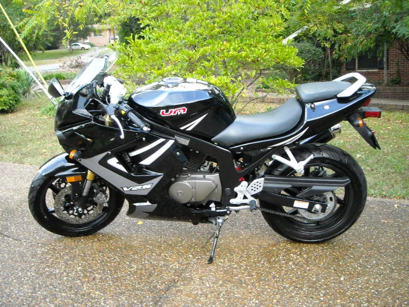 UM V2S-250