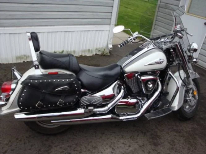 Suzuki Intruder LC