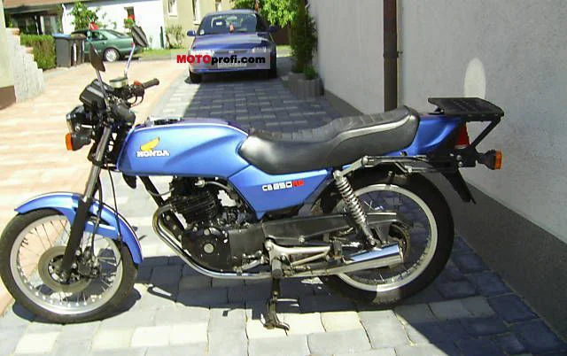 Honda CB 250 RS