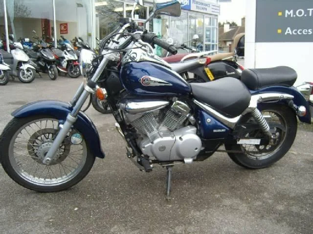 Suzuki VL 125 Intruder