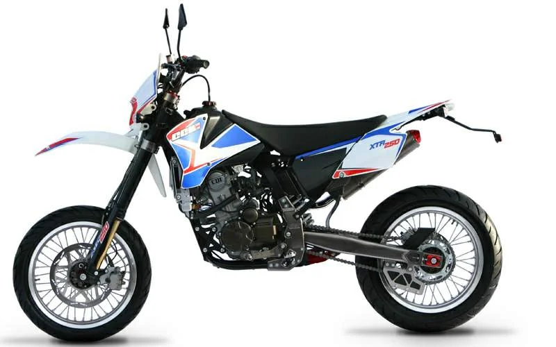 CCM X-TR250