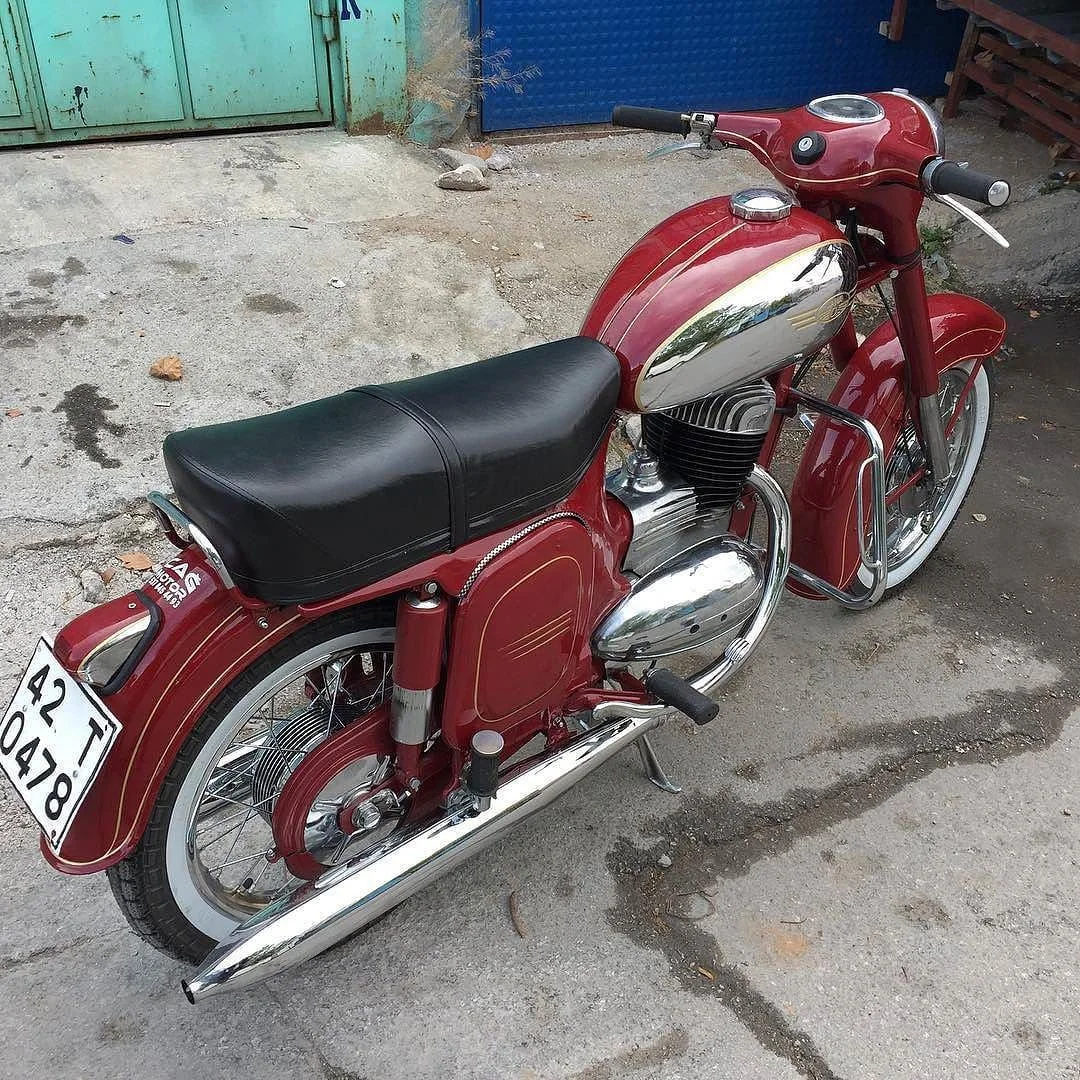 Jawa Californian 250