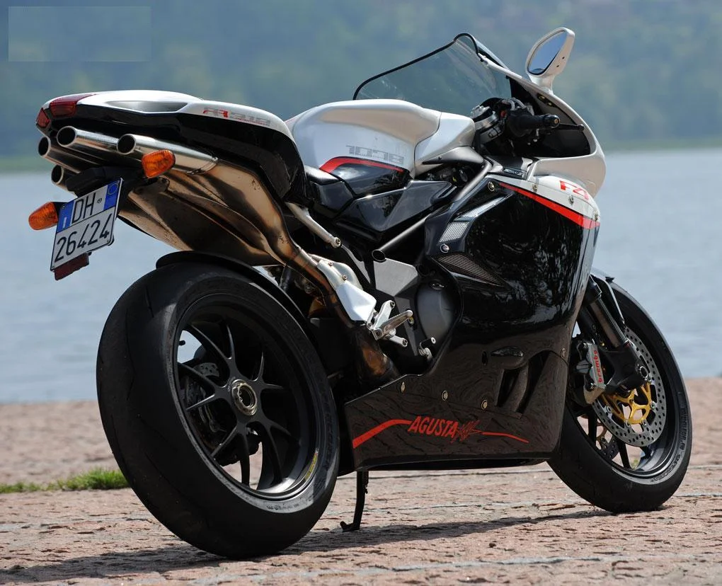 MV Agusta F4 R312 1 plus 1
