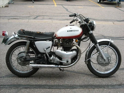 Kawasaki W2