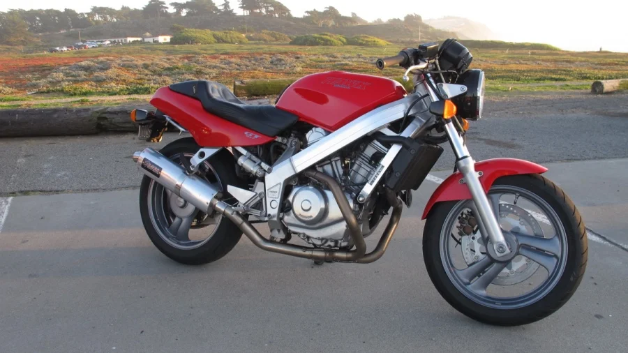 Honda NT 650 Hawk GT