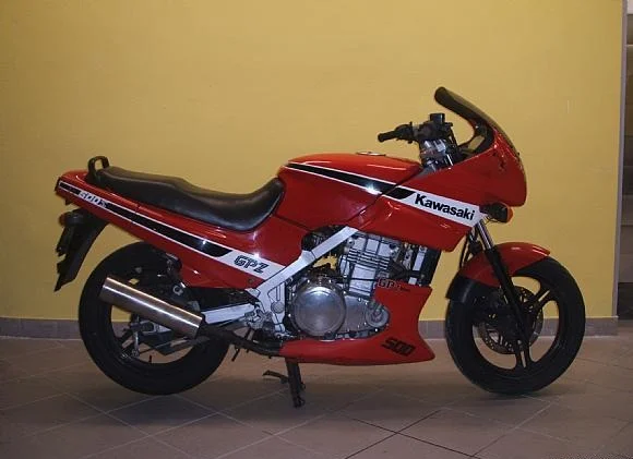 Kawasaki GPZ 500 S