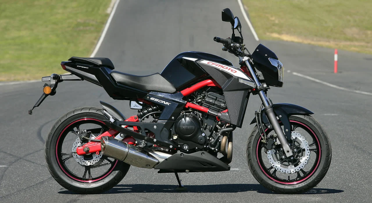 CF Moto 650NK