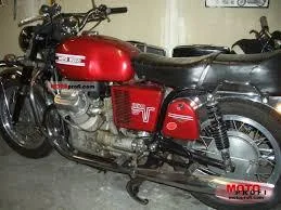 Moto Guzzi V7 850 GT