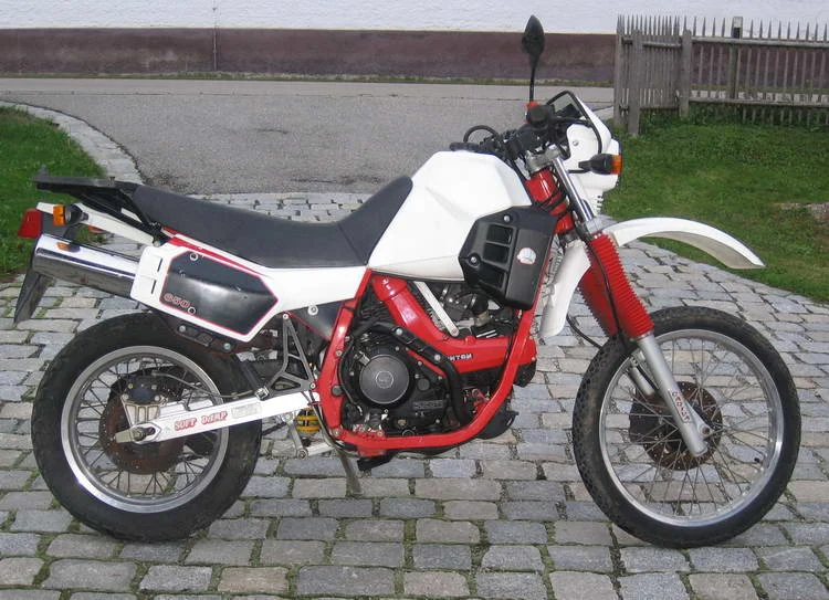 Cagiva 650 Elefant