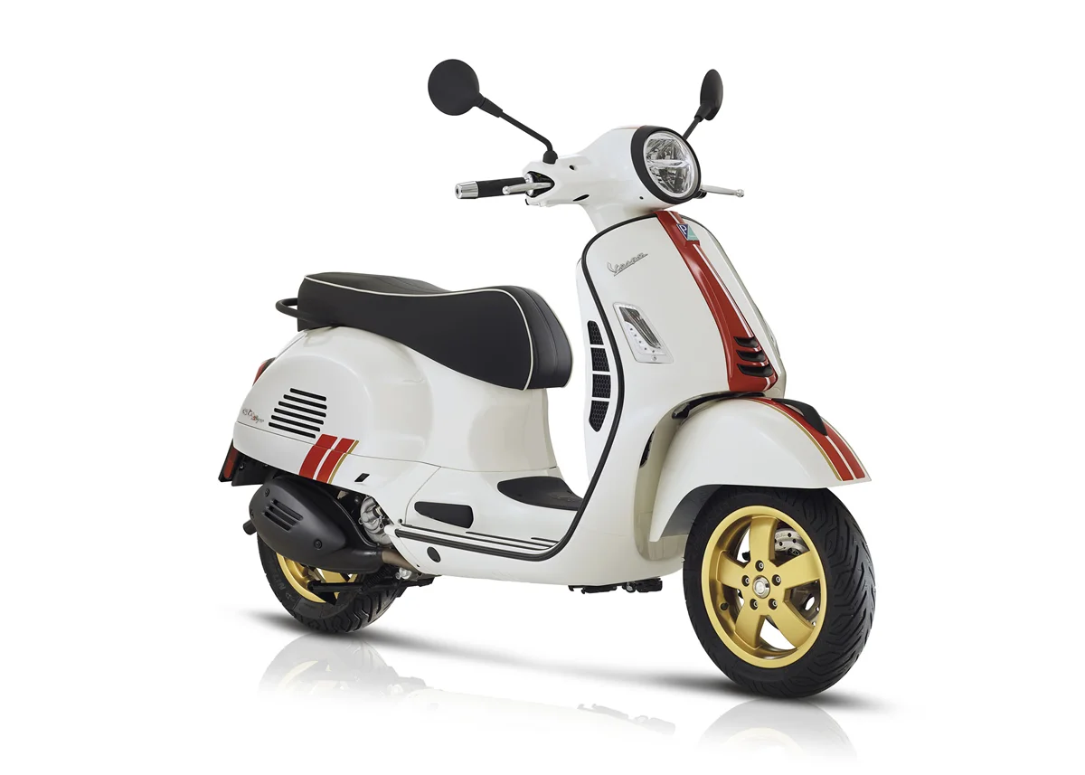 Vespa GTS Super 300 Racing Sixties