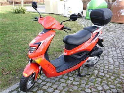 Hyosung SF 50 Racing