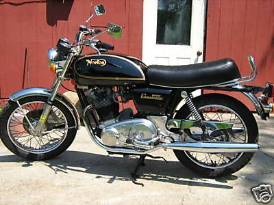 Norton Commando 850 Interstate