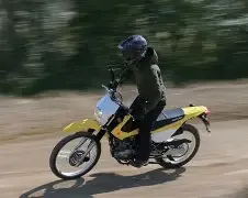 Suzuki DR 200 S